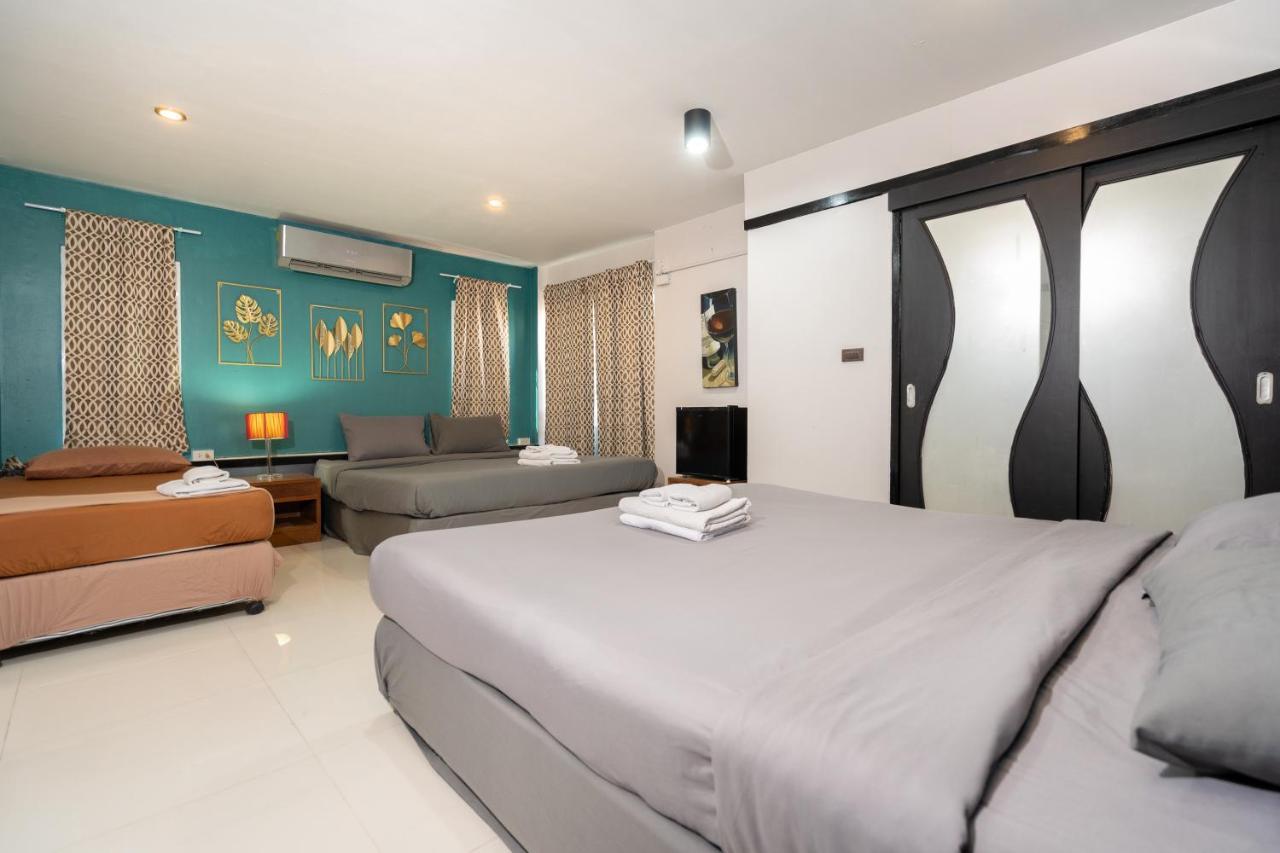 Black Pantera Hostel Patong 外观 照片