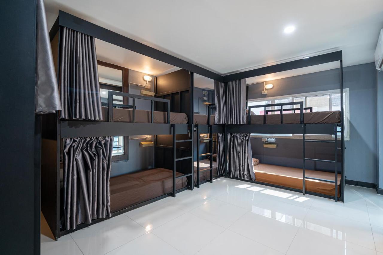 Black Pantera Hostel Patong 外观 照片
