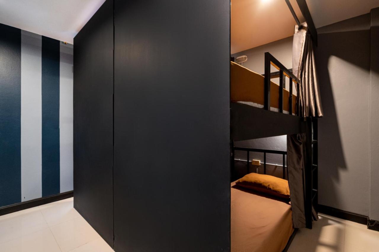 Black Pantera Hostel Patong 外观 照片