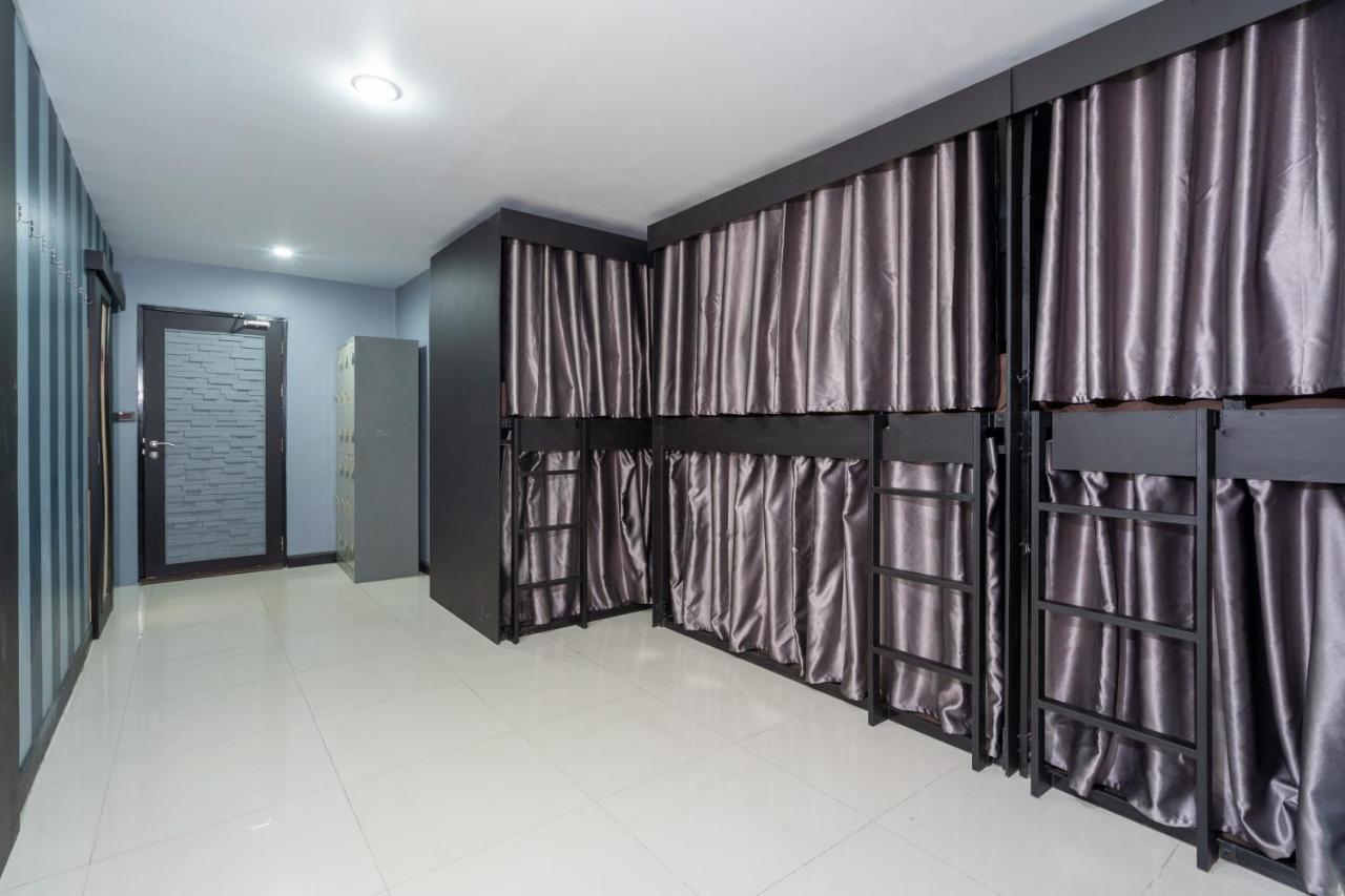 Black Pantera Hostel Patong 外观 照片