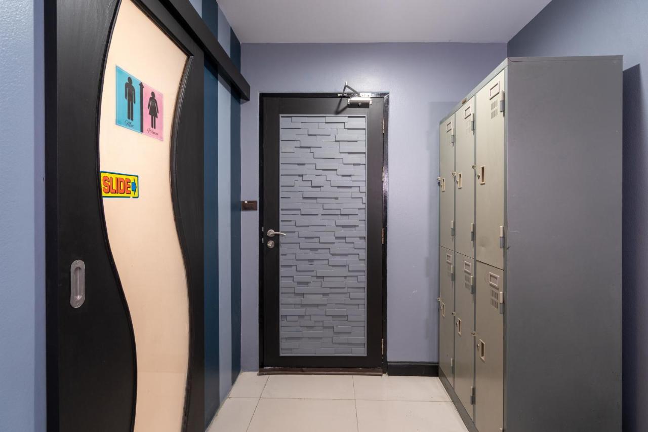 Black Pantera Hostel Patong 外观 照片