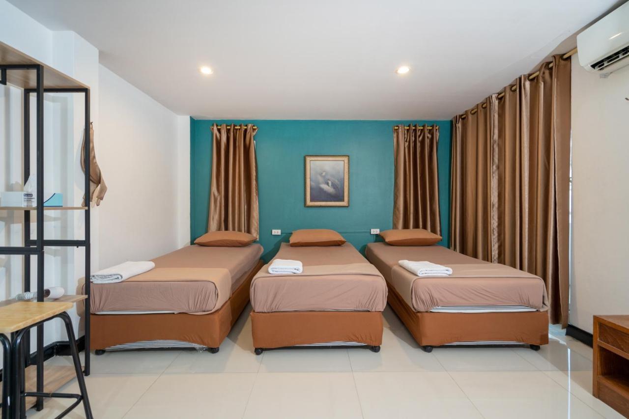 Black Pantera Hostel Patong 外观 照片