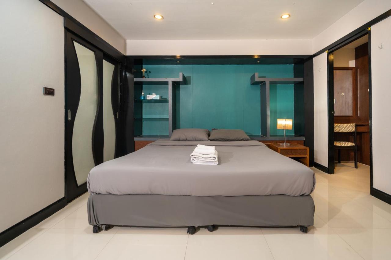 Black Pantera Hostel Patong 外观 照片