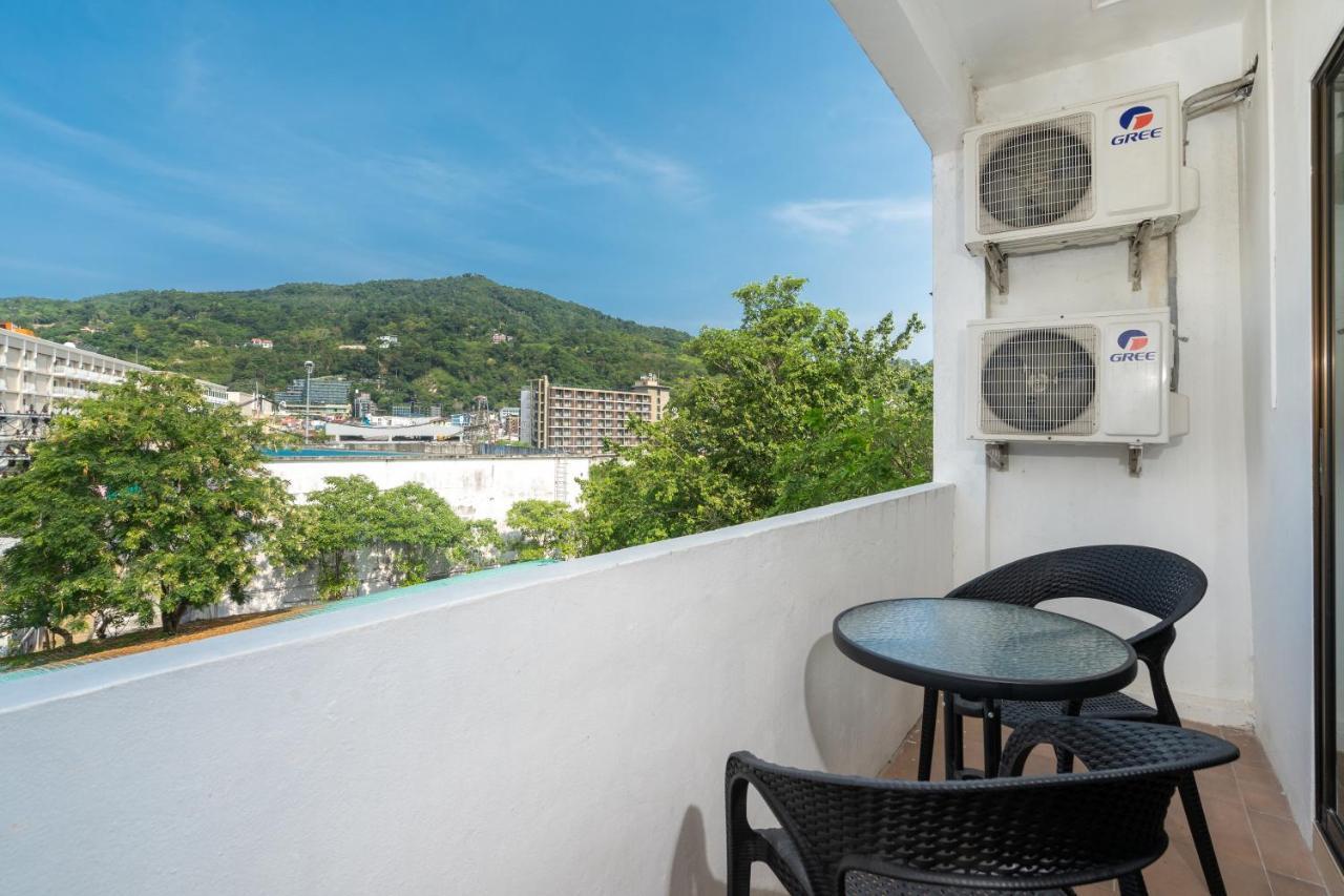Black Pantera Hostel Patong 外观 照片