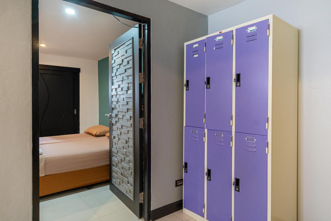 Black Pantera Hostel Patong 外观 照片