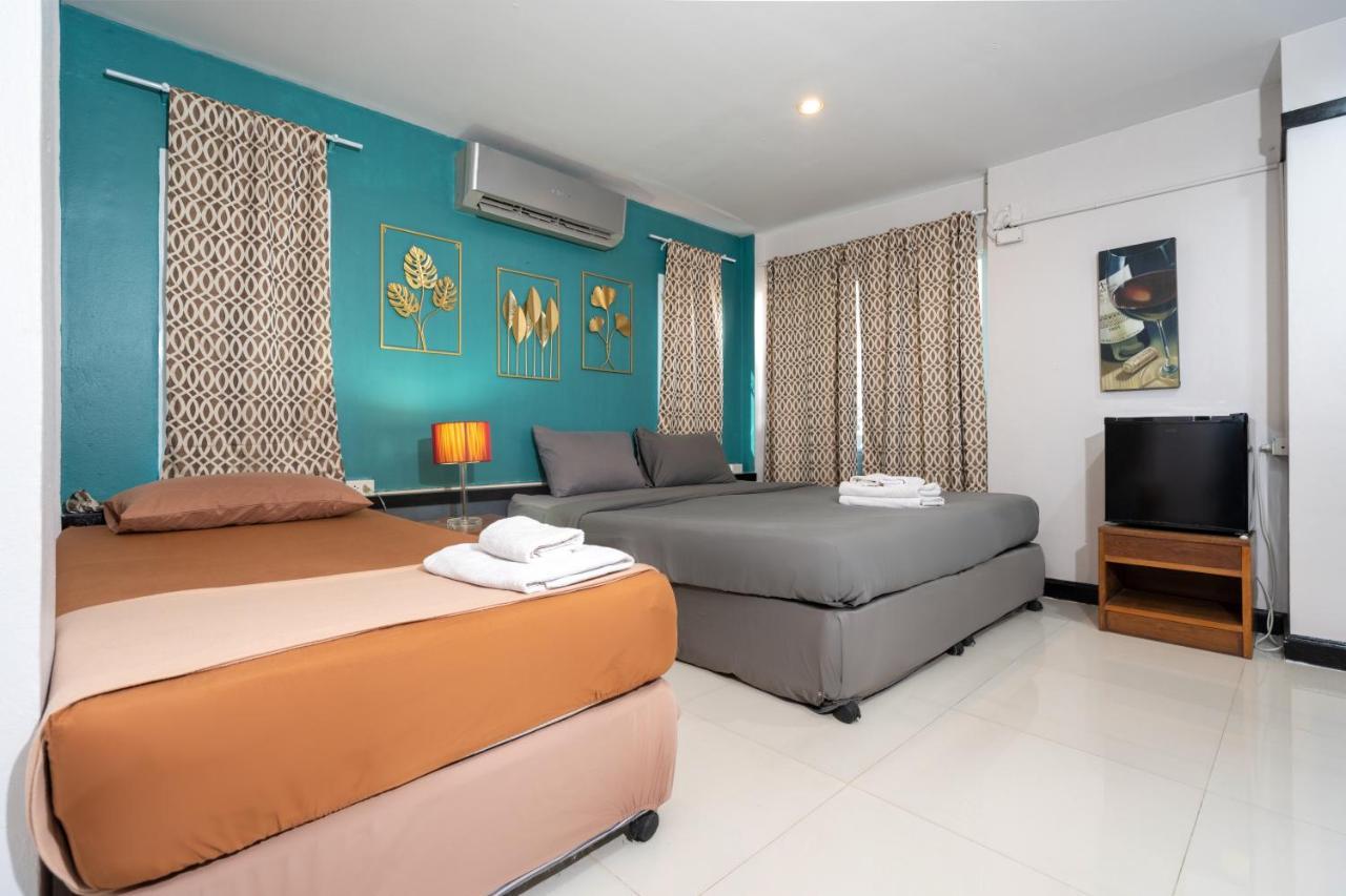 Black Pantera Hostel Patong 外观 照片