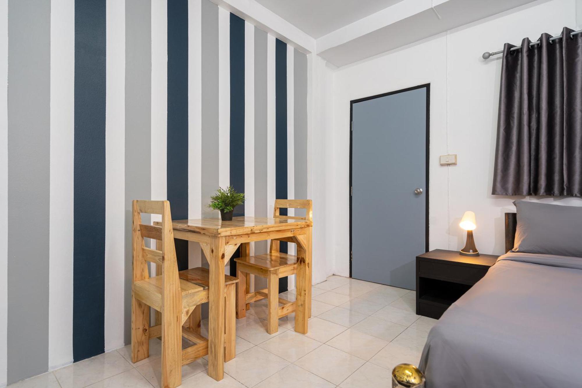 Black Pantera Hostel Patong 外观 照片