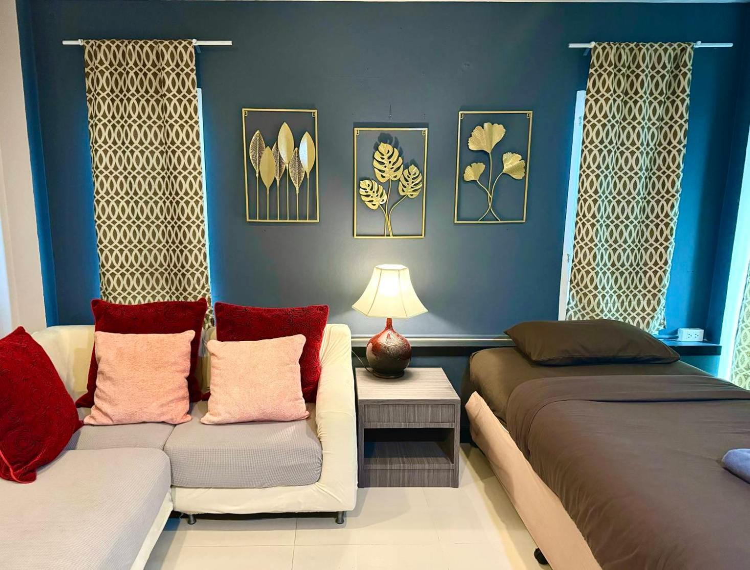 Black Pantera Hostel Patong 外观 照片